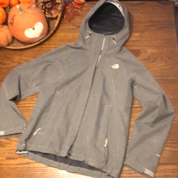 EUC The North Face 100% waterproof rain jacket - Picture 1 of 13